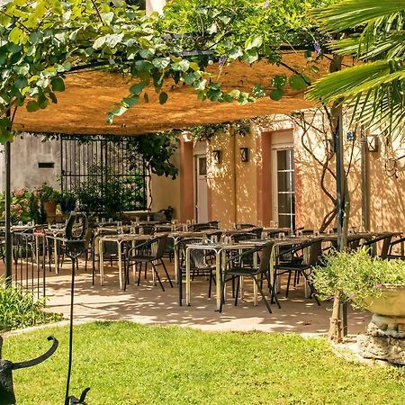 Hotel Restaurant Les Touristes Вальс-ле-Бен Экстерьер фото
